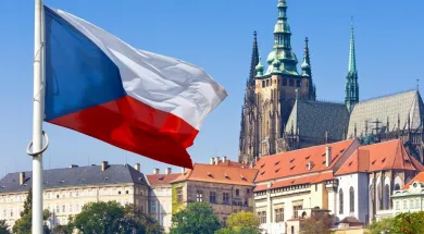 Чехия прекращает выдачу виз для россиян