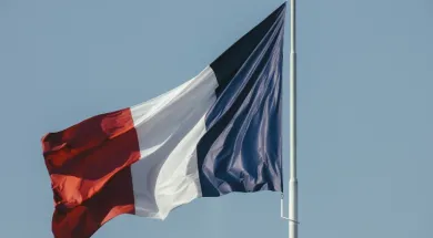 Франция вносит ключевые изменения в миграционную политику: анализ нового закона об иммиграции