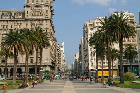 Способы переезда в Уругвай в 2022 году